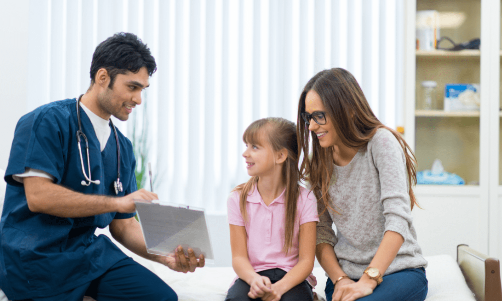 profissional de saúde melhorando a comunicação com seus pacientes
